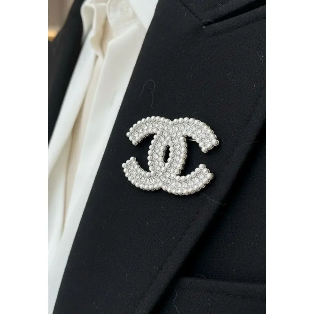CHANEL Silver Crystal Pearl Trimmed Interlocking CC 23K (CCXX022)